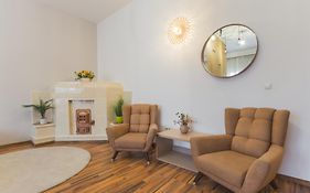 B8 - Large Apartment In Central Sibiu